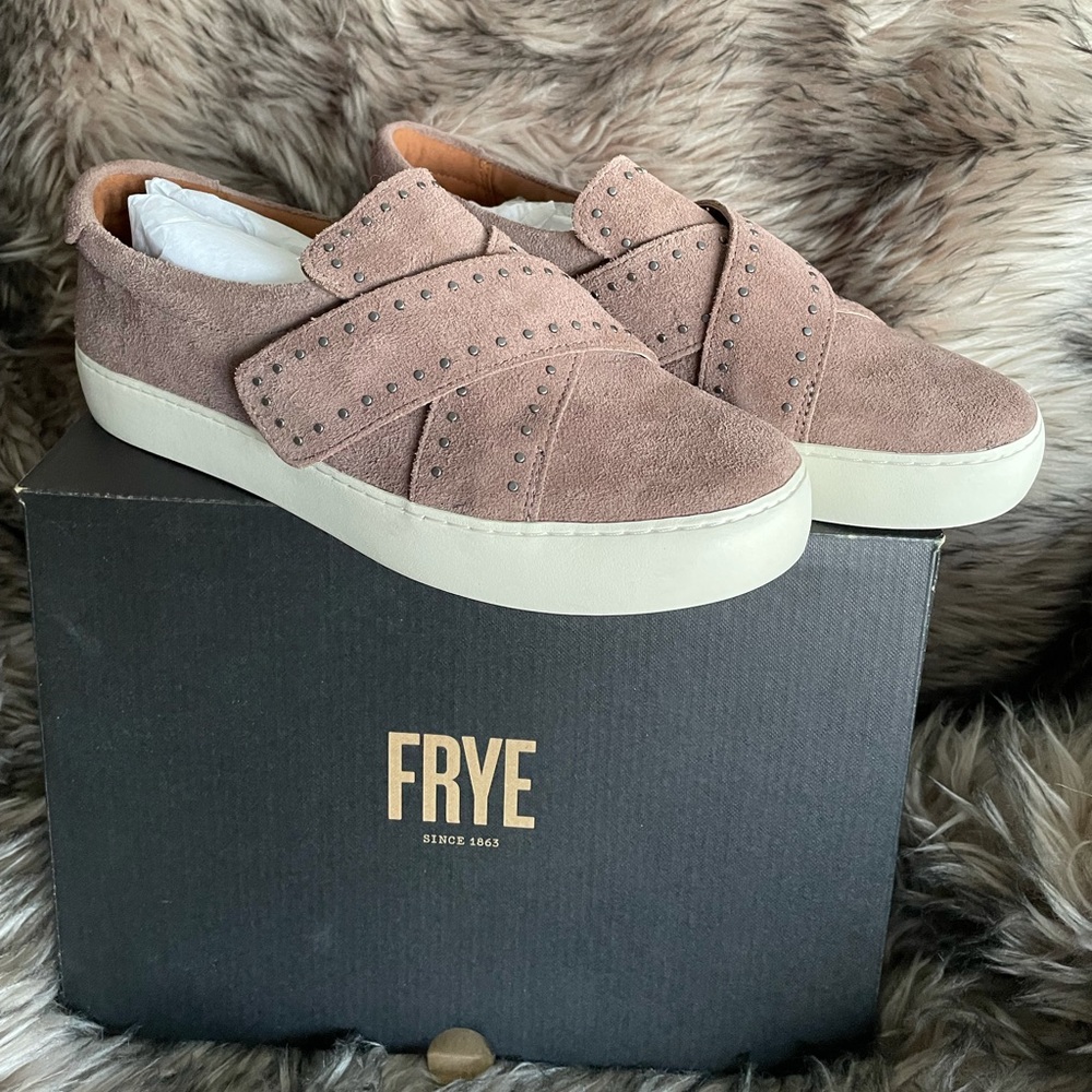NIB FRYE Nina stud slip on dusty rose suede shoes
